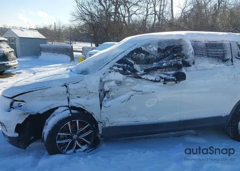 2021 Volkswagen Tiguan 2.0T Se/2.0T Se R-Line Black/2.0T Sel z USA, uszkodzony, nr VIN 3VV2B7AX2MM117543